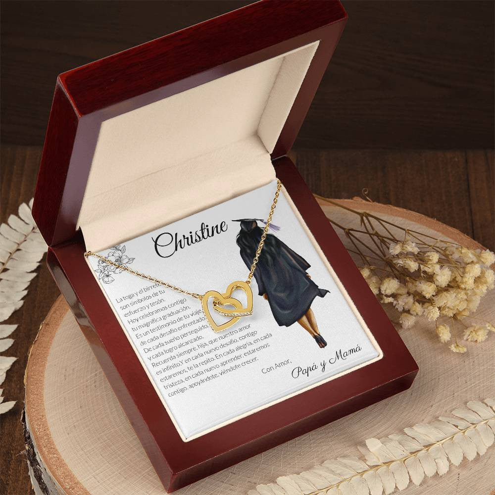 Joya del Triunfo: Collar Corazones Entrelazados con Mensaje del Corazón