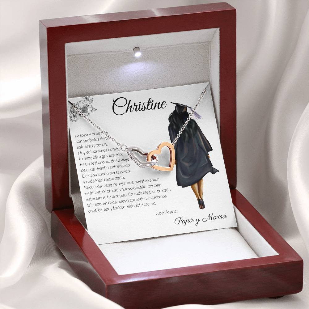 Joya del Triunfo: Collar Corazones Entrelazados con Mensaje del Corazón