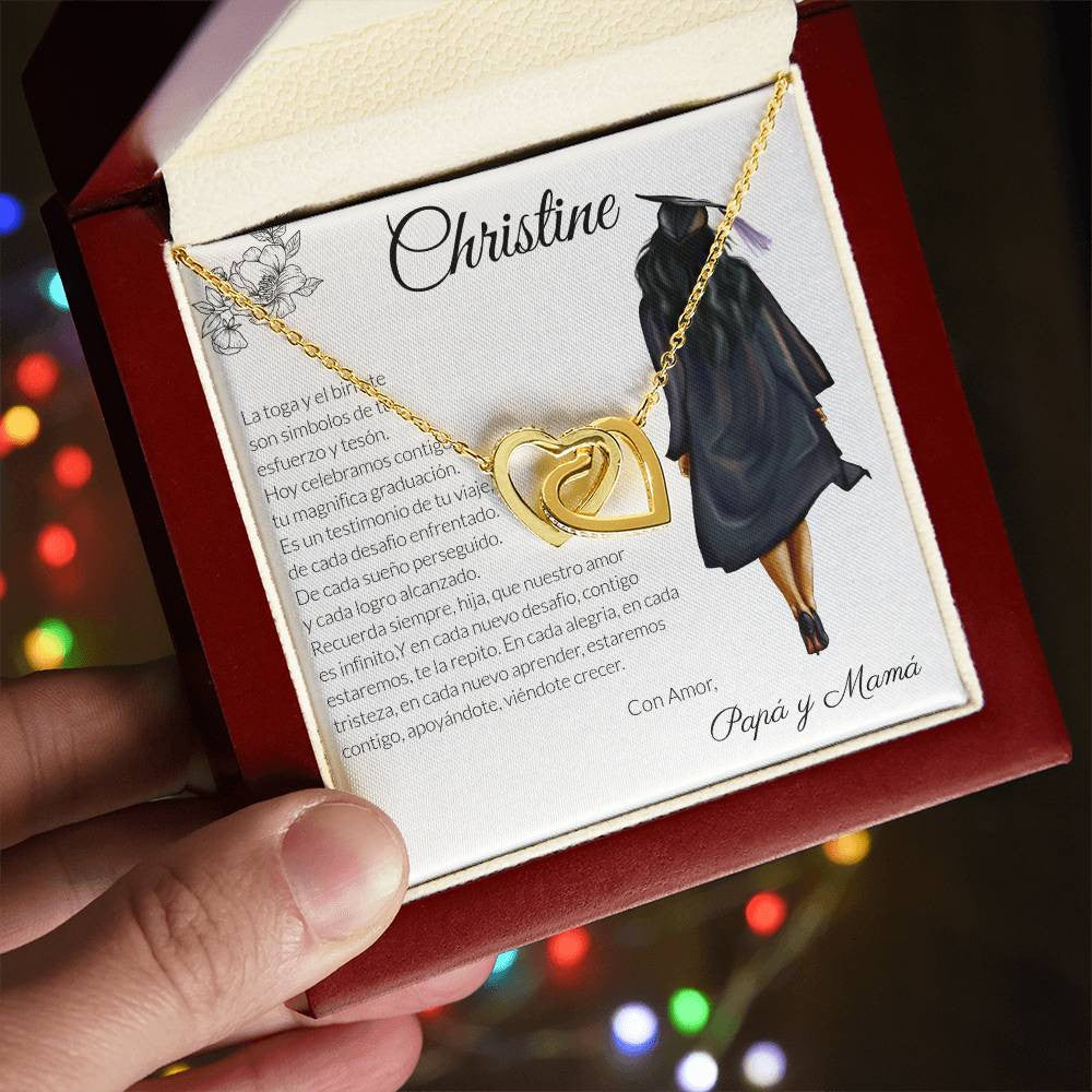 Joya del Triunfo: Collar Corazones Entrelazados con Mensaje del Corazón